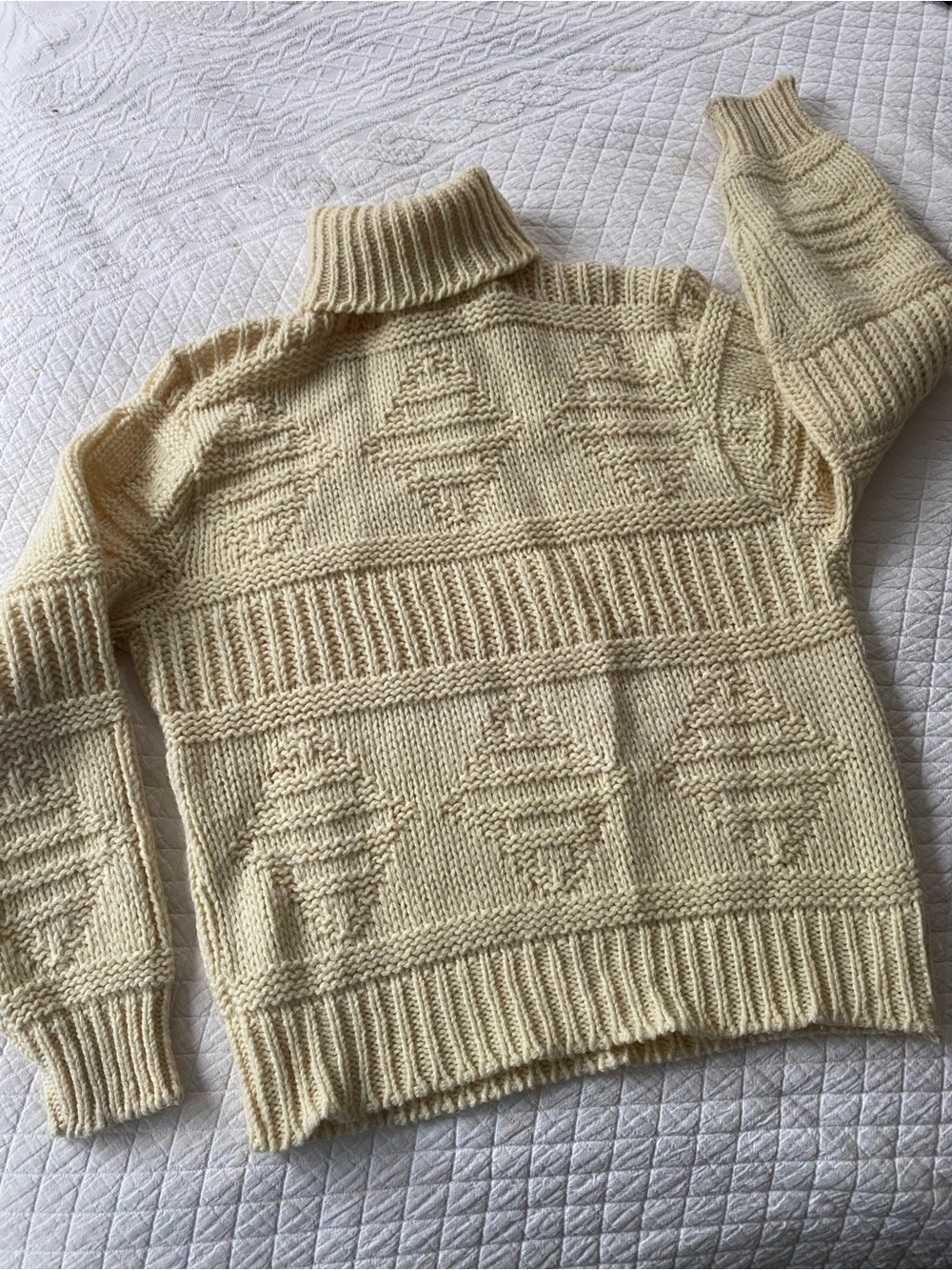 VTG Butter Yellow Wool Blend Turtleneck Sweater Oversized Chunky Knit Grandpa